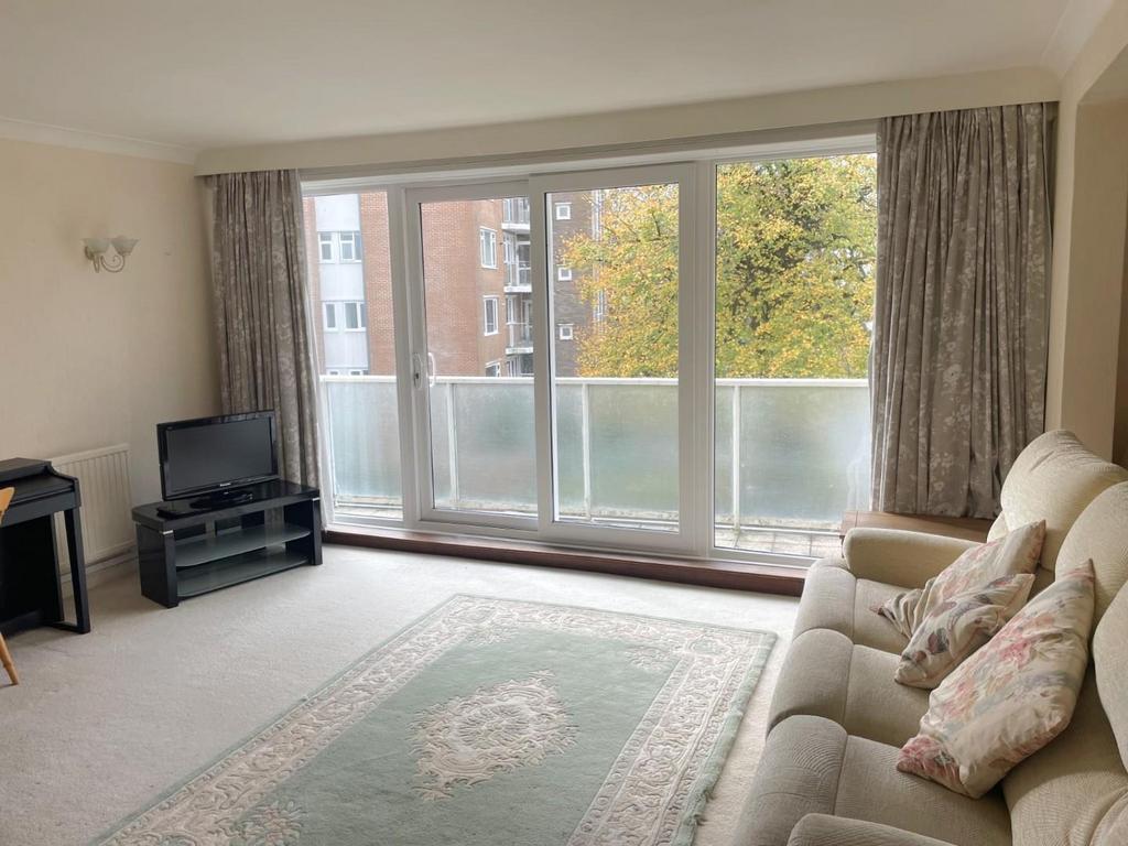 Brynfield Court, Langland, Swansea 2 bed apartment for sale £225,000