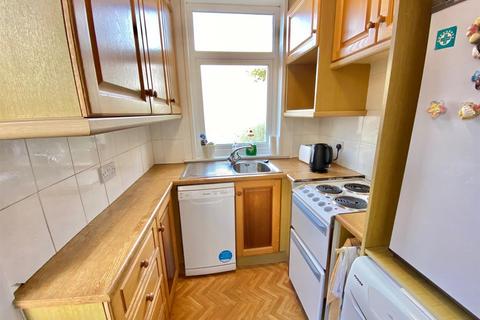 569 Wakefield Road, Huddersfield, HD5 9XW