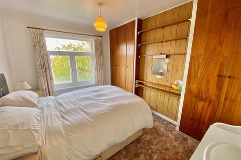 569 Wakefield Road, Huddersfield, HD5 9XW