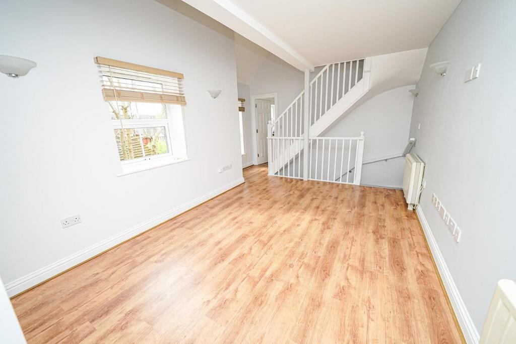 Shillingford Mews, Grove Road, Leighton Buzzard 1 bed duplex for sale