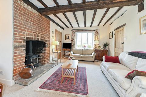 2 bedroom cottage for sale, The Street, Boxgrove