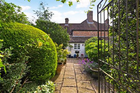 2 bedroom cottage for sale, The Street, Boxgrove