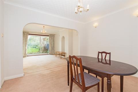 68 Bathurst Walk, Iver, SL0 9EG
