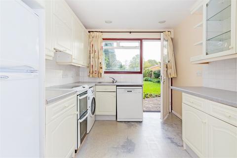 68 Bathurst Walk, Iver, SL0 9EG