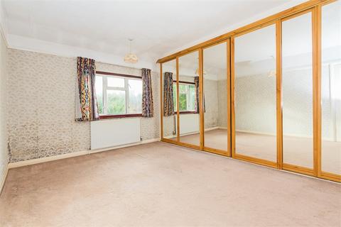 68 Bathurst Walk, Iver, SL0 9EG