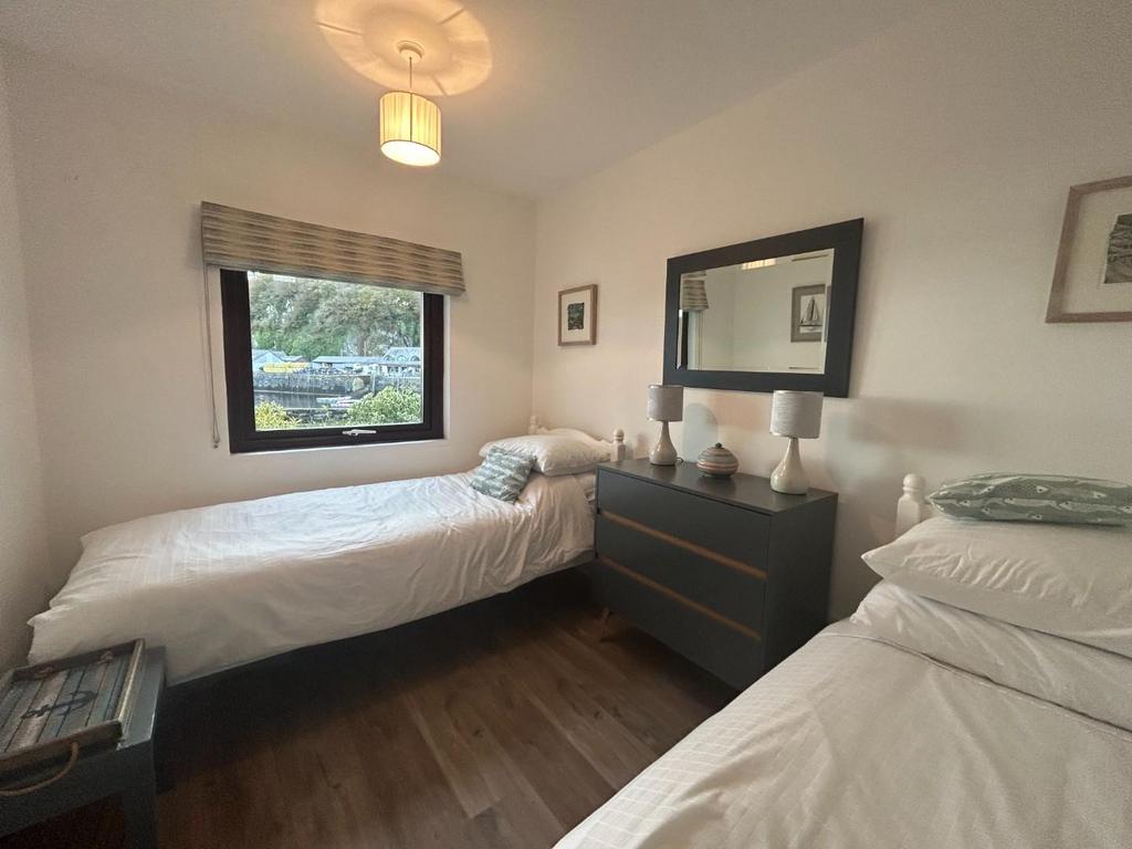 Twin Room.JPG