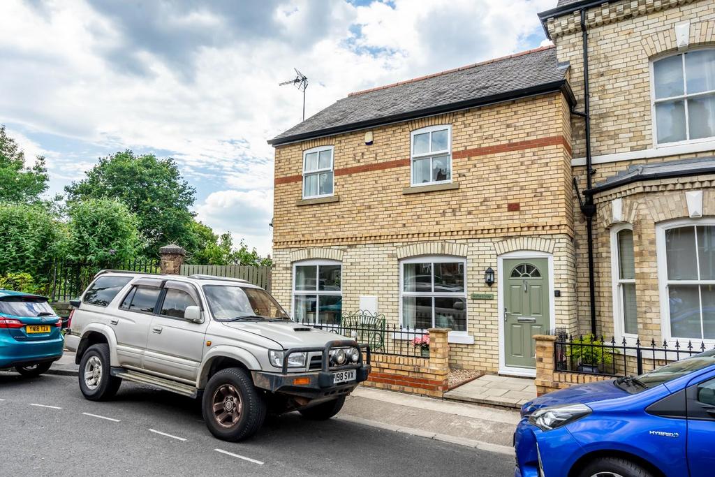 Nunthorpe Avenue, York 2 bed end of terrace house for sale £350,000