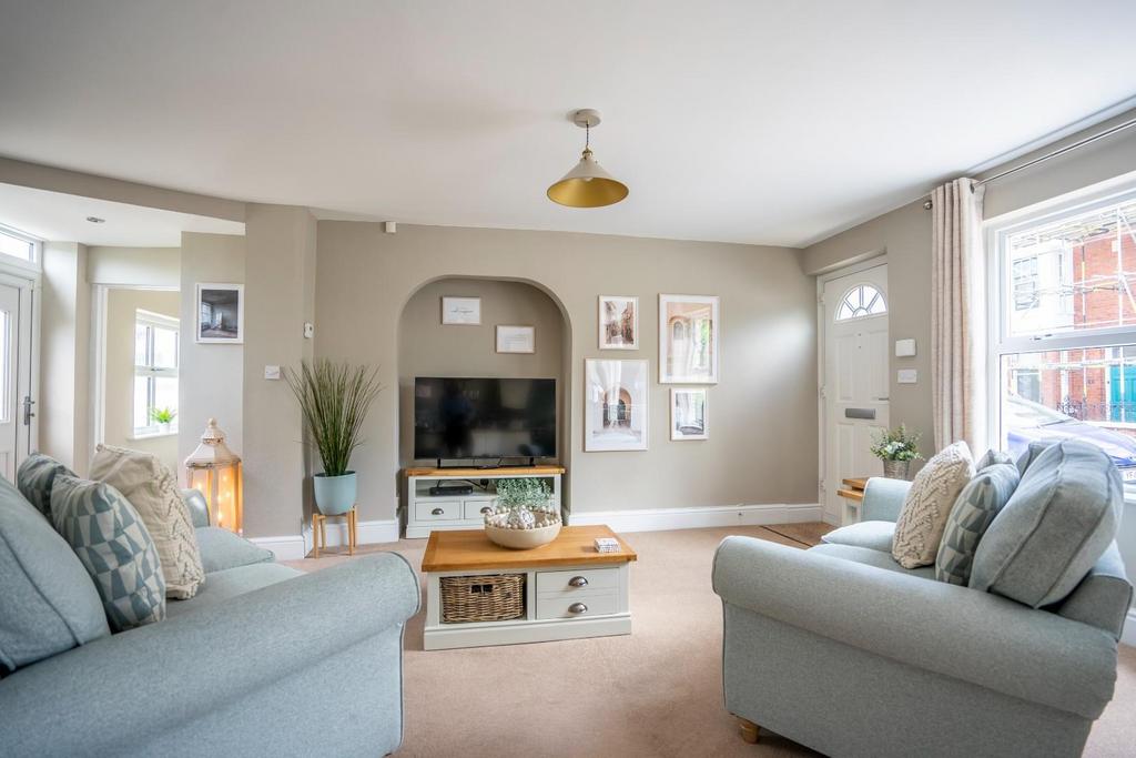 Nunthorpe Avenue, York 2 bed end of terrace house for sale £340,000