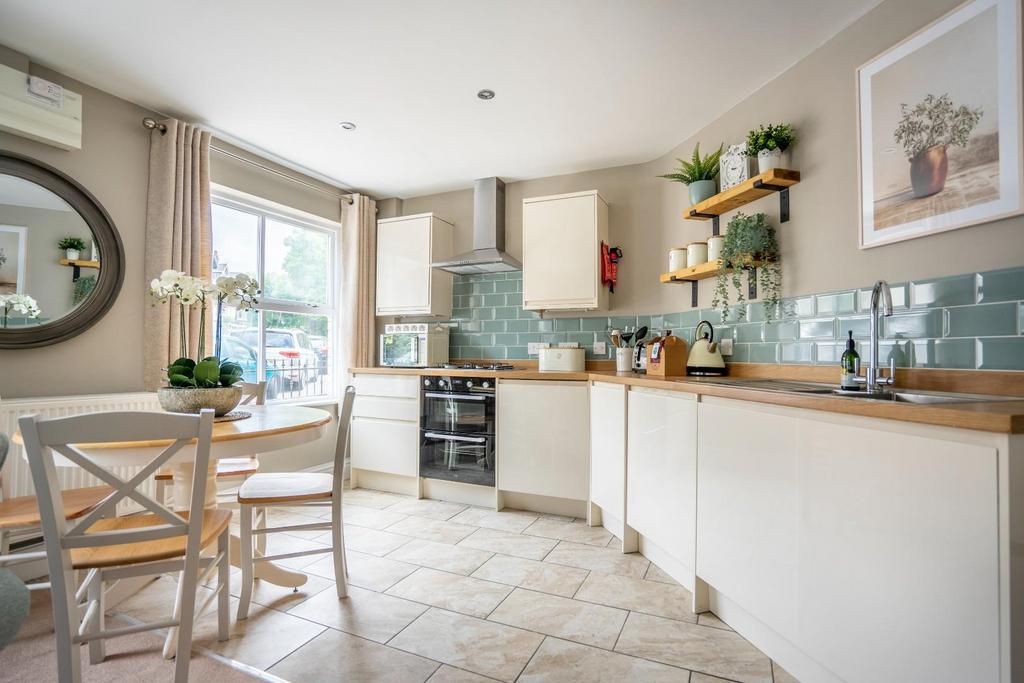 Nunthorpe Avenue, York 2 bed end of terrace house for sale £340,000