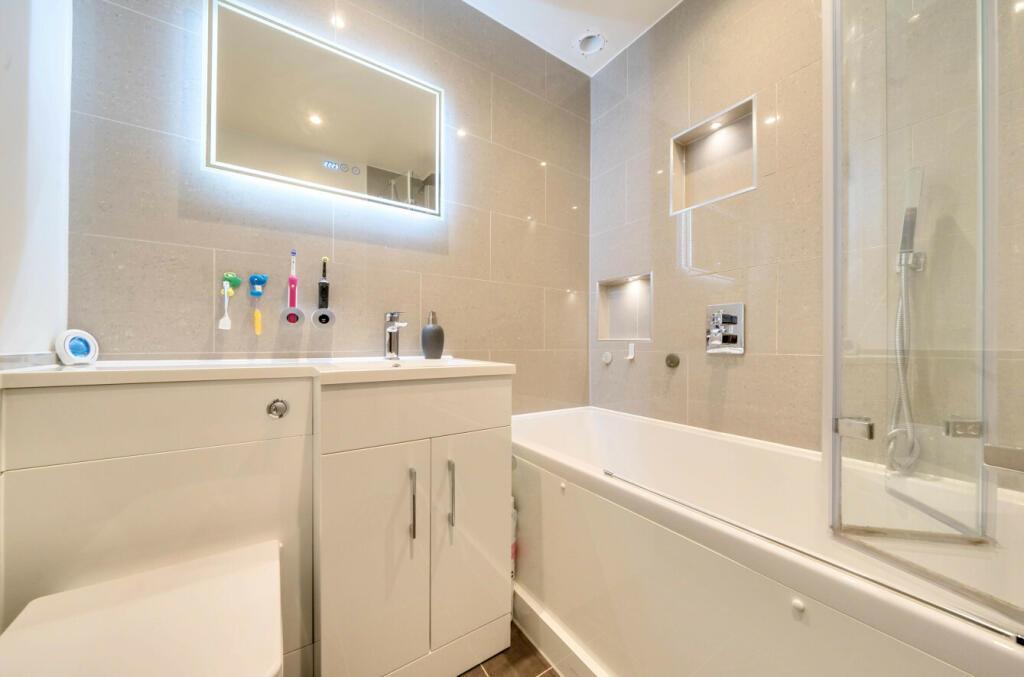 Bathroom.jpeg
