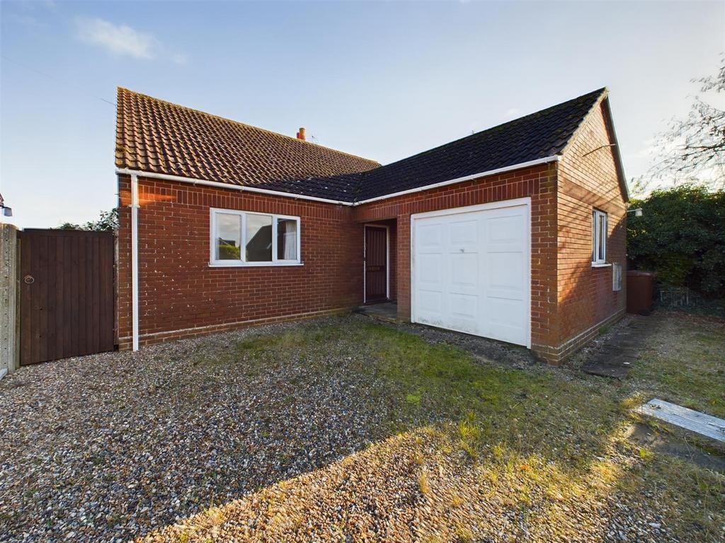 Burgh Lane, Mattishall 3 bed detached bungalow for sale £375,000
