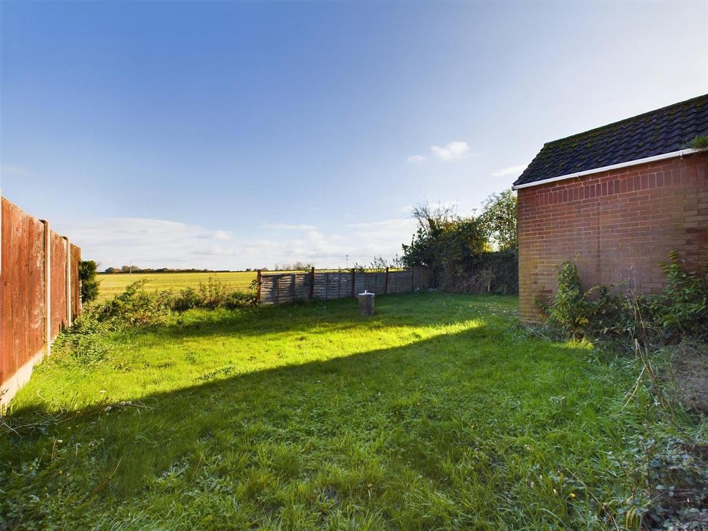 Burgh Lane, Mattishall 3 bed detached bungalow for sale £375,000
