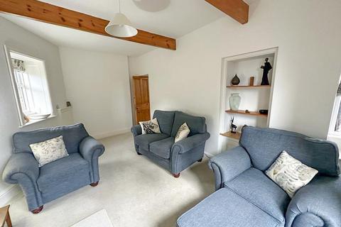 11 Albert Square, Silsden, Keighley, BD20 0EQ