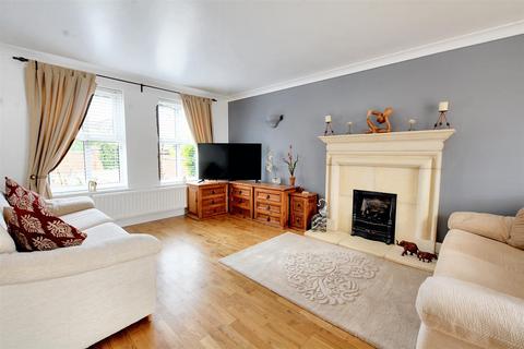 4 bedroom detached house for sale, Tilford Gardens, Stapleford, Nottingham