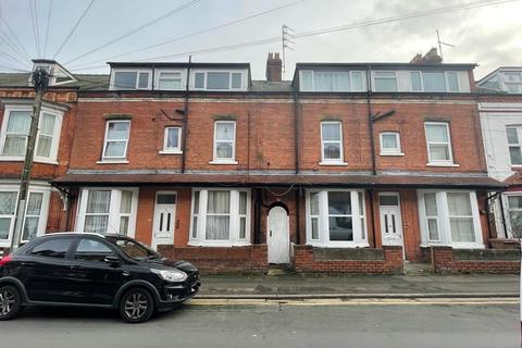 8 bedroom terraced house for sale, Clarence Road, Bridlington
