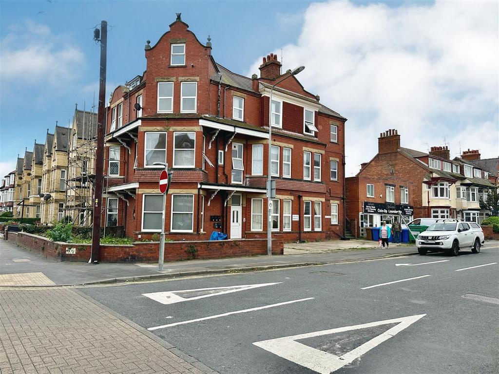 Vernon Road, Bridlington 7 bed end of terrace house for sale £245,000