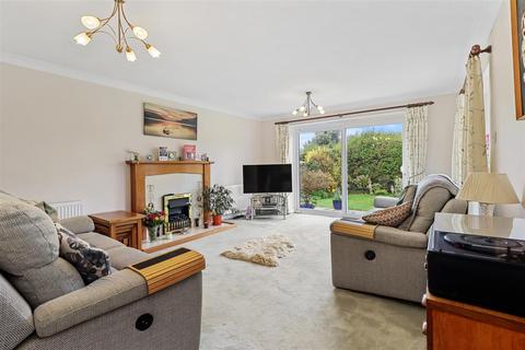 4 bedroom detached house for sale, Ash Drive, Seaford