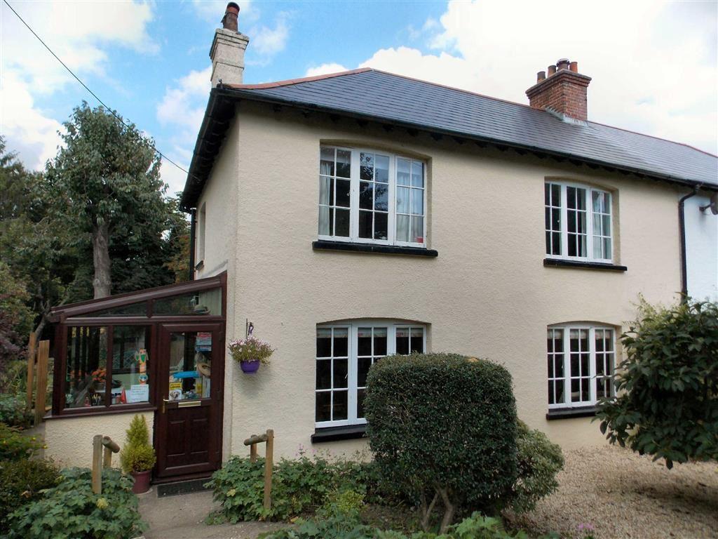 Kilmington, Axminster, Devon, EX13 3 bed semidetached house £270,000