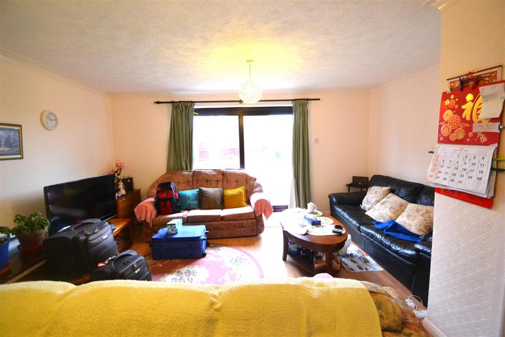 The Vineries, Eastbourne 3 bed terraced house for sale £239,950
