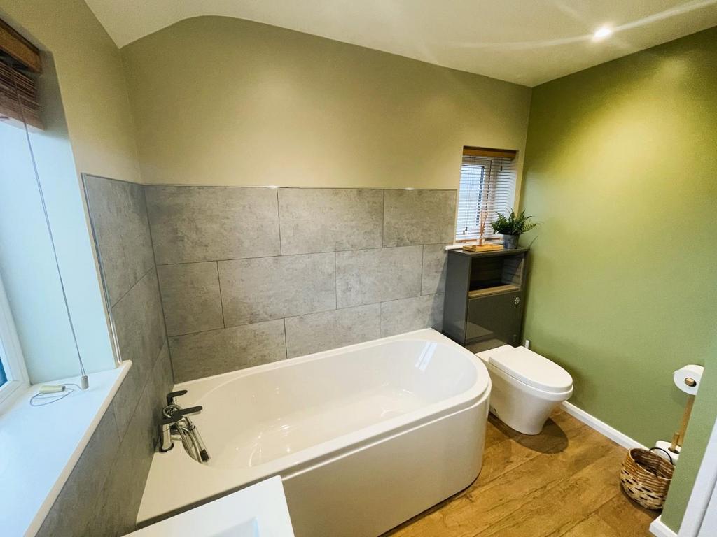 Bath (2).JPG