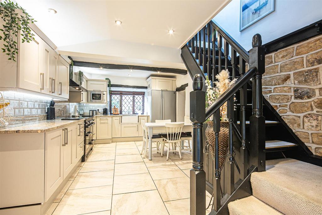 Middlewood Road North, Oughtibridge, Sheffield 3 bed cottage for sale