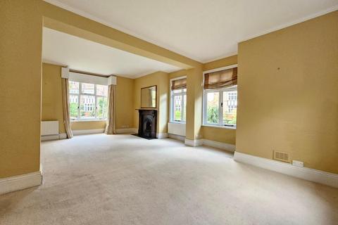 5 bedroom detached house to rent, Lisson Grove, Hale