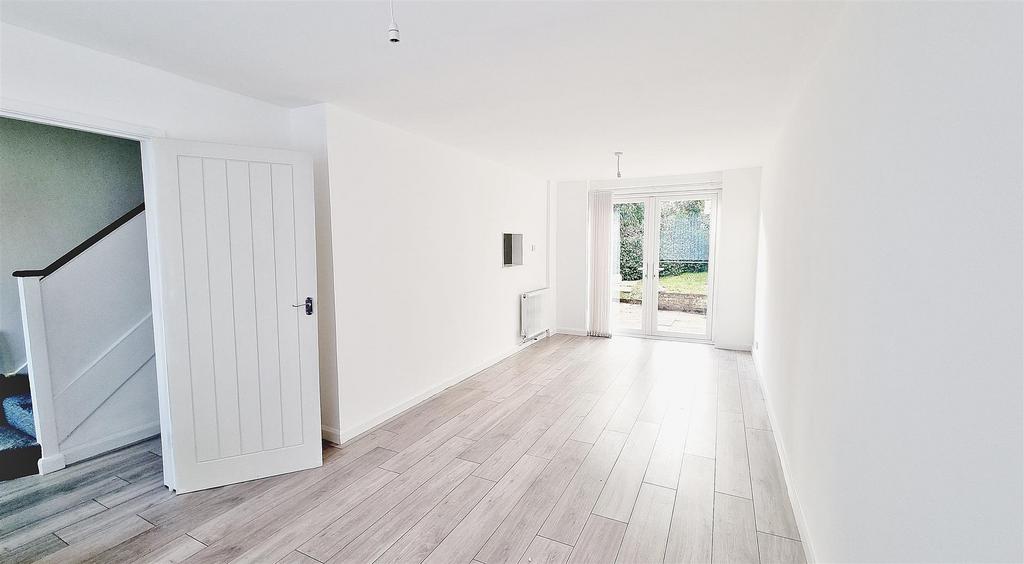 Whittaker Road, Slough, Slough 3 bed terraced house £1,600 pcm (£369 pw)