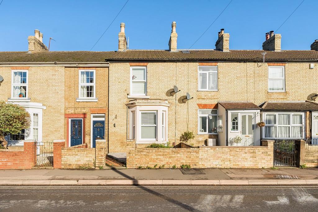 Clifton Road, Shefford, SG17 3 bed terraced house £350,000