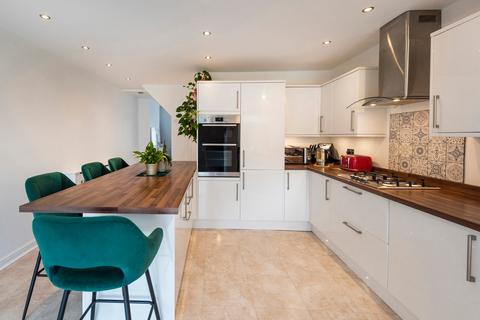 44 Brixham Road, Welling, DA16 1EQ