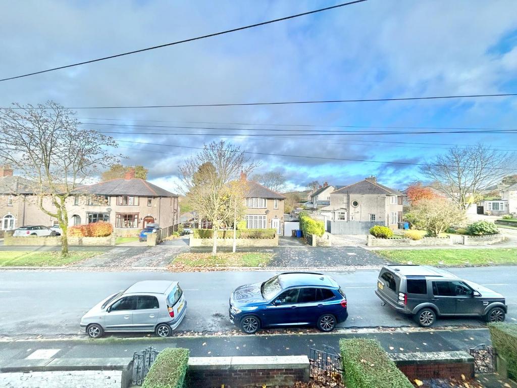 Castle Road, Colne 2 bed terraced house for sale £137,500