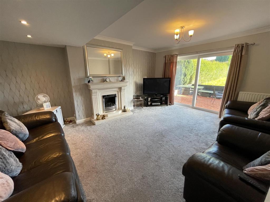 Oliver Crescent, Birtley, Chester Le Street 3 bed terraced house for