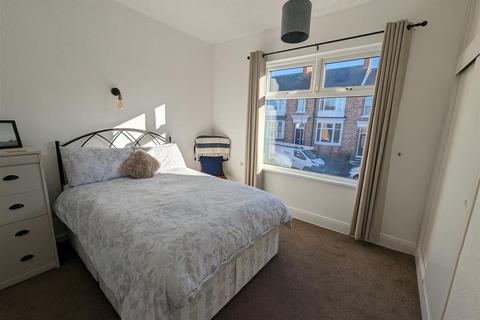 3 bedroom semi-detached house for sale - Chatsworth Terrace, Darlington