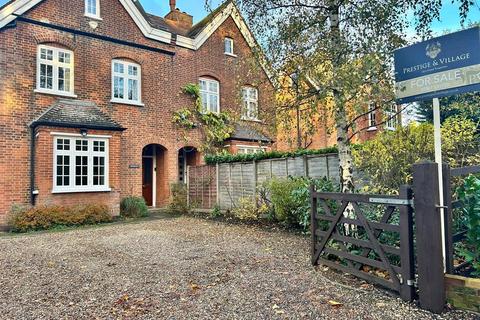 5 bedroom semi-detached house for sale, Barnet Lane, Elstree, Hertfordshire
