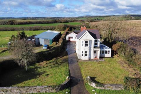 4 bedroom property with land for sale - Penffordd, Clynderwen