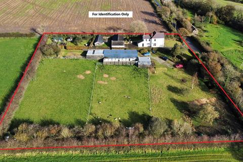 4 bedroom property with land for sale - Penffordd, Clynderwen
