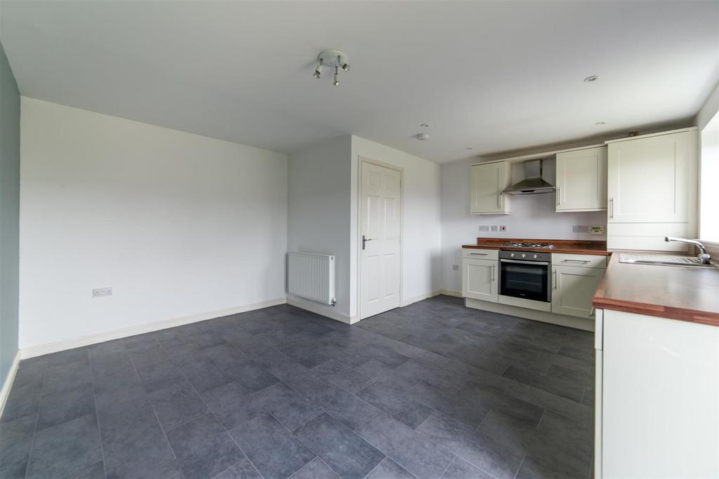 Harrington Way, Ashington 5 bed end of terrace house £1,050 pcm (£242 pw)