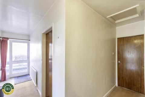 17 Stonecross Gardens, Doncaster, DN4 6QE