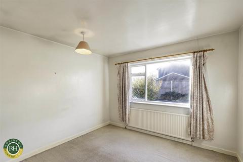 17 Stonecross Gardens, Doncaster, DN4 6QE