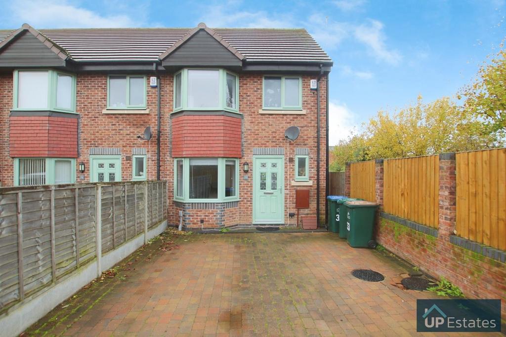 Lucerne Close, Coventry 4 bed semidetached house £1,300 pcm (£300 pw)