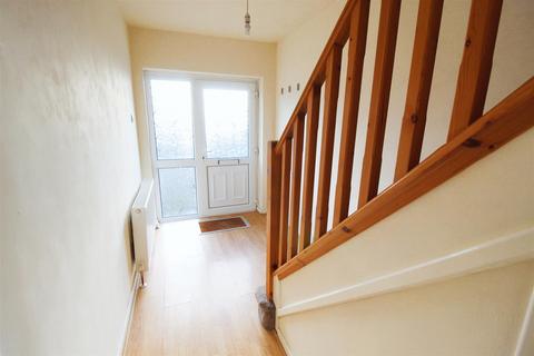 4 bedroom semi-detached house for sale, Woodlands Avenue, Lepton, Huddersfield, HD8 0HZ