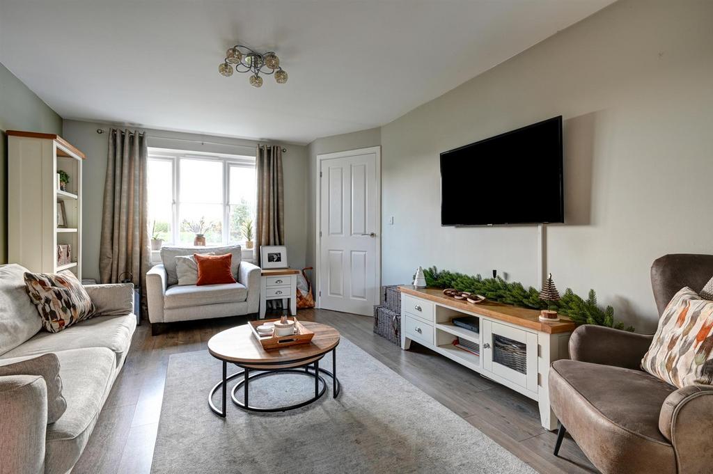 Lounge 1.jpg