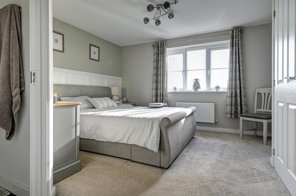 Bedroom 1.jpg