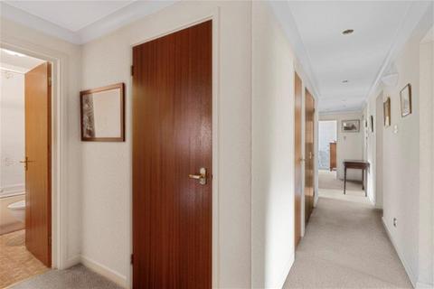 3 bedroom flat for sale, Harpenden AL5