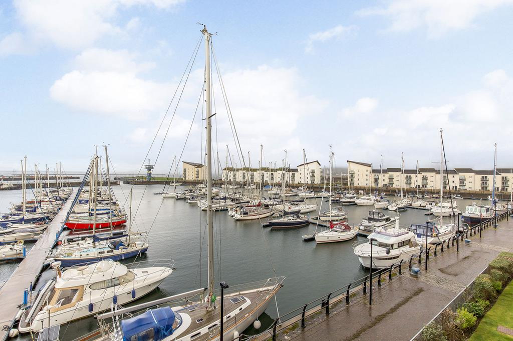 Dockers Gardens, Ardrossan, Ayrshire 2 bed flat for sale £110,000