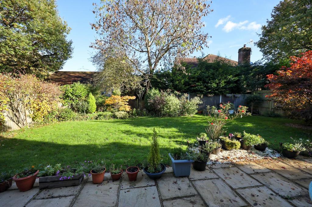 Thornhurst, Burgess Hill, RH15 5 bed detached house for sale £895,000