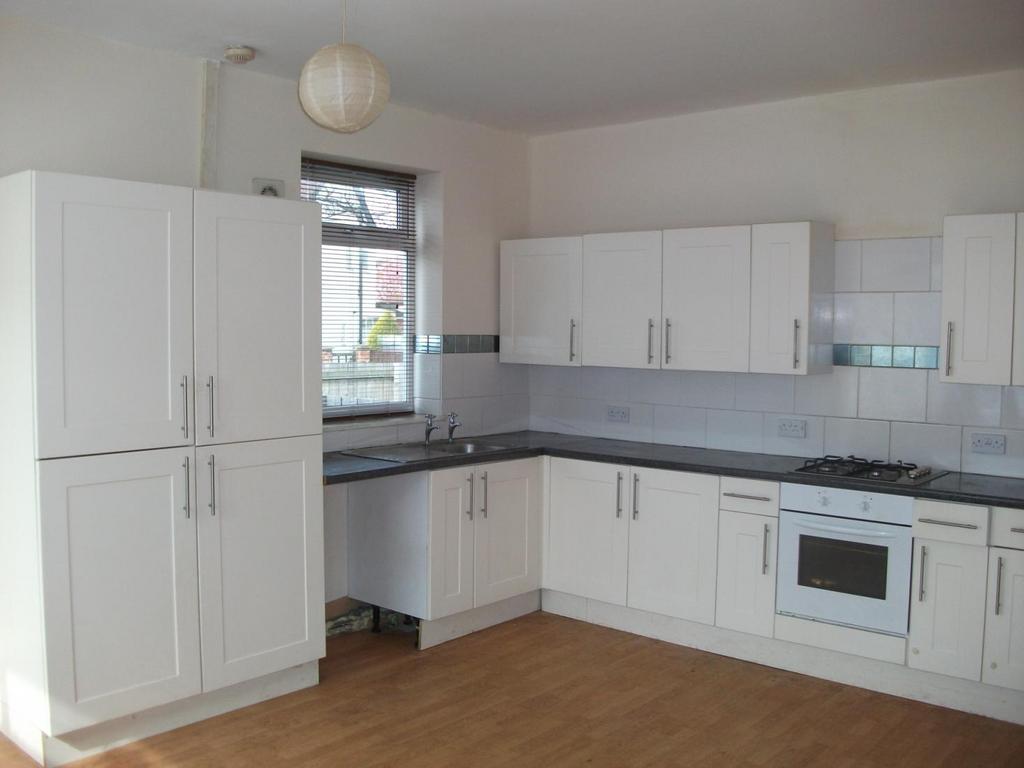 Oak Road, Redcar 3 bed terraced house £795 pcm (£183 pw)