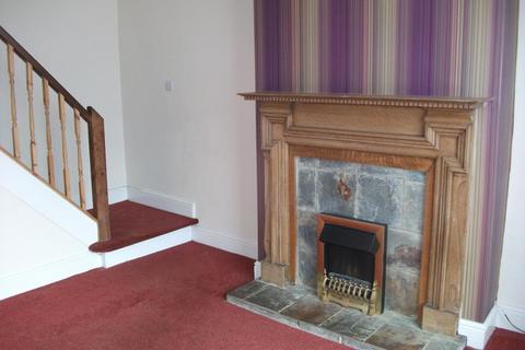 3 bedroom terraced house to rent, Oak Road, Redcar