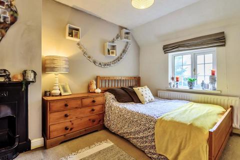 4 bedroom detached house for sale - Wrecclesham Hill, Wrecclesham Hill, Farnham, Surrey, GU10 4JN