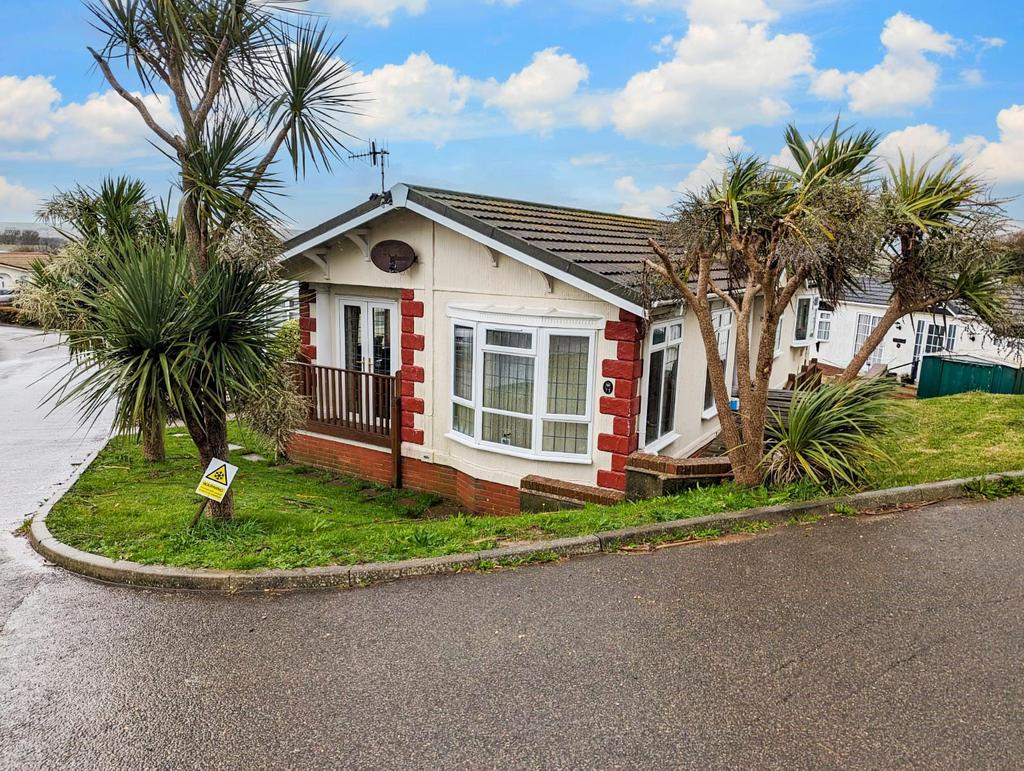 South Coast Road, Peacehaven, East Sussex 2 bed park home for sale £