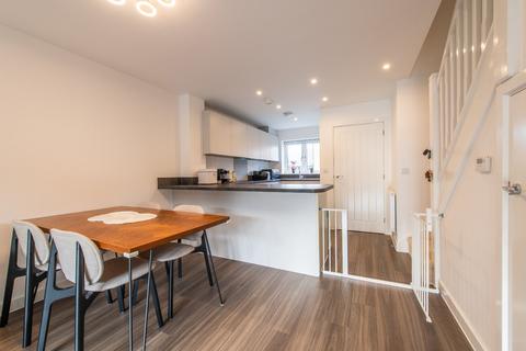 2 Paris Drive, Northfleet, Gravesend, DA11 8GU